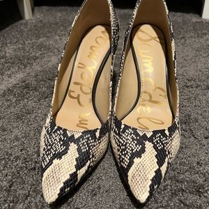 Sam Edelman pumps